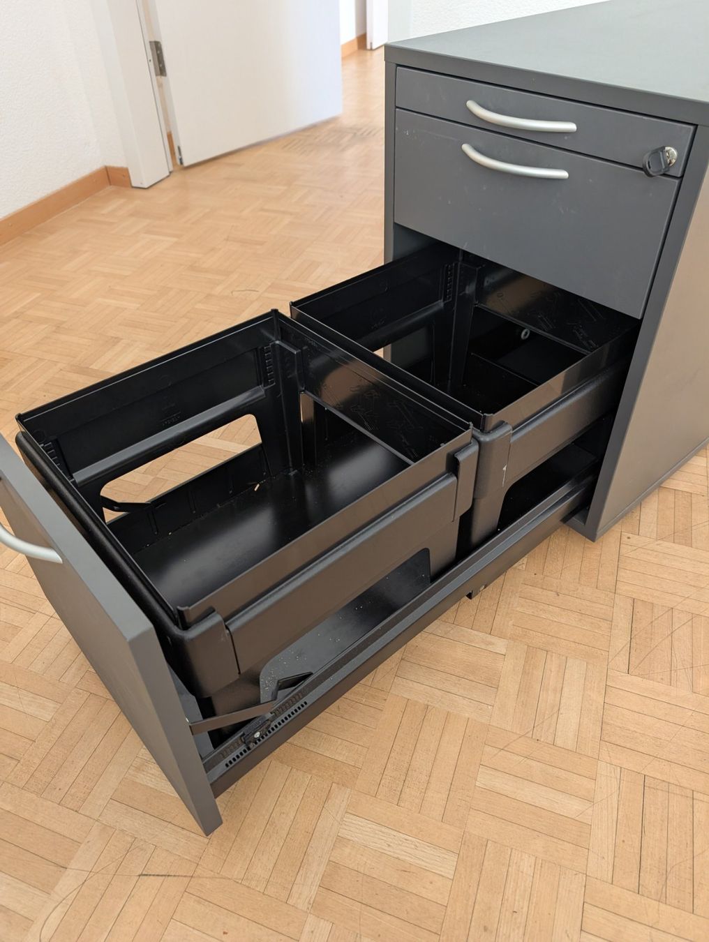 Banconi: Korpus Rollcontainer Büro – Usato da Wil SG venduto da Yves_marion 2
