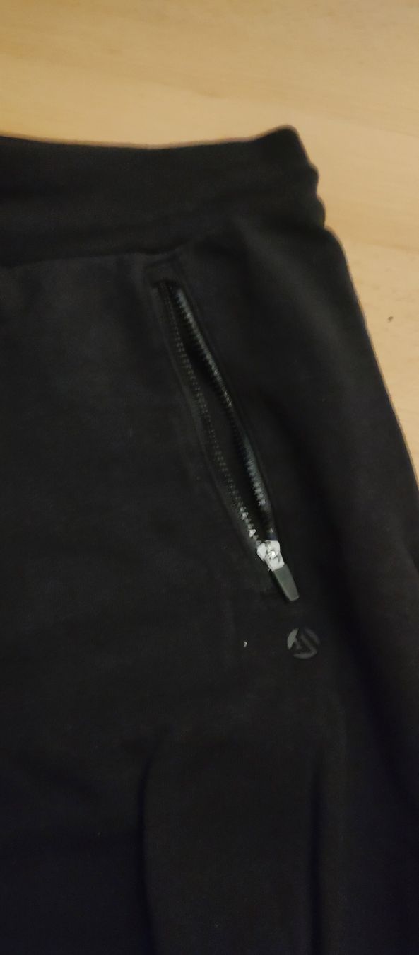 C&A Pantaloni: Trauerhose Damen  – Usato da Grenchen venduto da car_qq2t 2