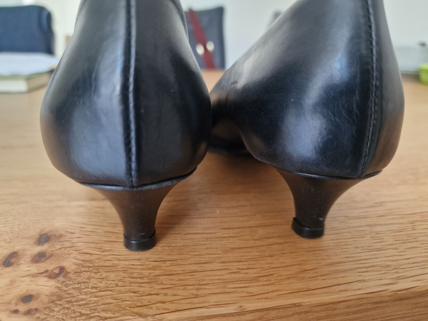 Navyboot Scarpe da donna: NAVYBOOT Leder Pumps I Made in Italy – Usato da Lausen venduto da Joli-80 1