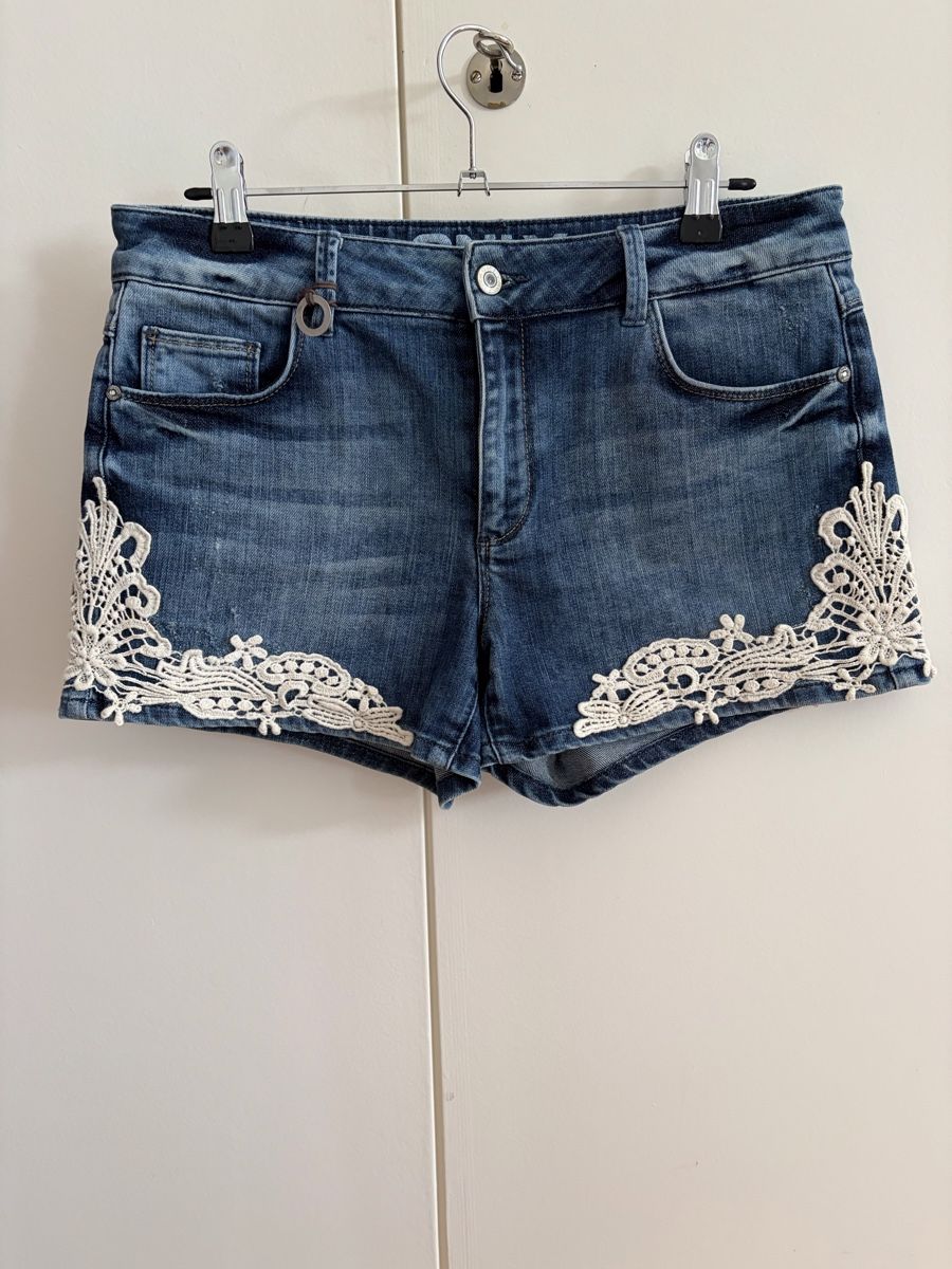 Only Jeans: short jeans et dentelle ONLY – Nuovo (secondo la descrizione) da Le Noirmont venduto da Fanny_