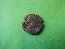 uralte Bronzemünze  17 mm     2.77 g