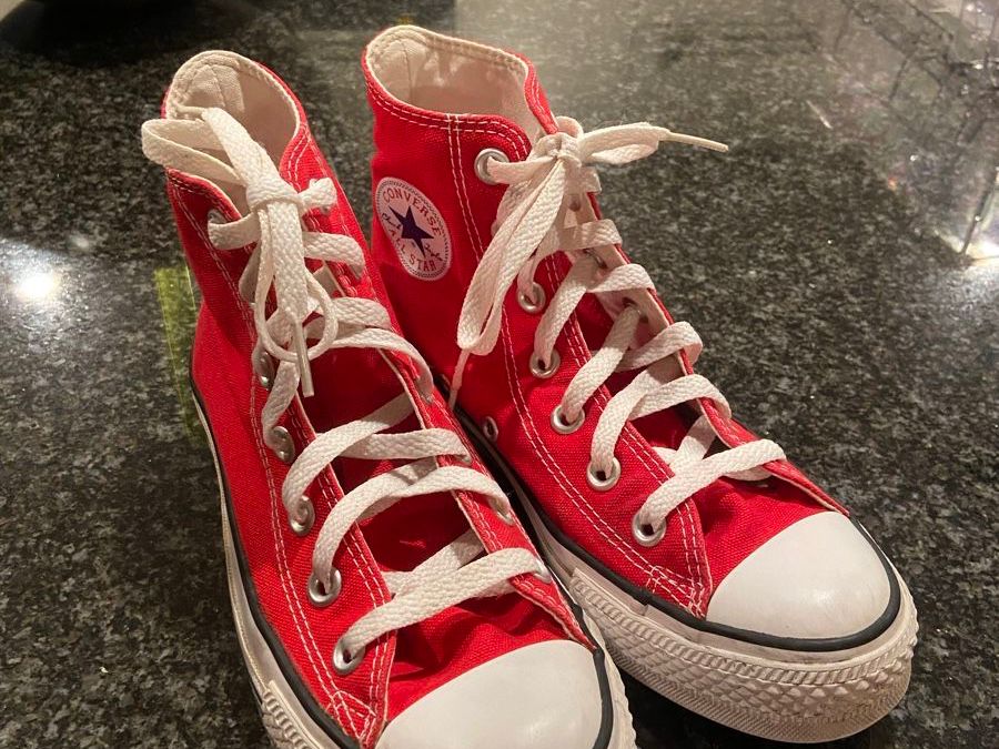 Converse Herrenschuhe: VERKAUFE ORIGINAL CONVERSE ROT GRÖSSE 35 – Gebraucht aus Adligenswil von Labe83 1