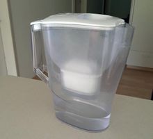 Brita-Wasserfilterkanne, Filter, Flasche zu verkaufen 15.-CH