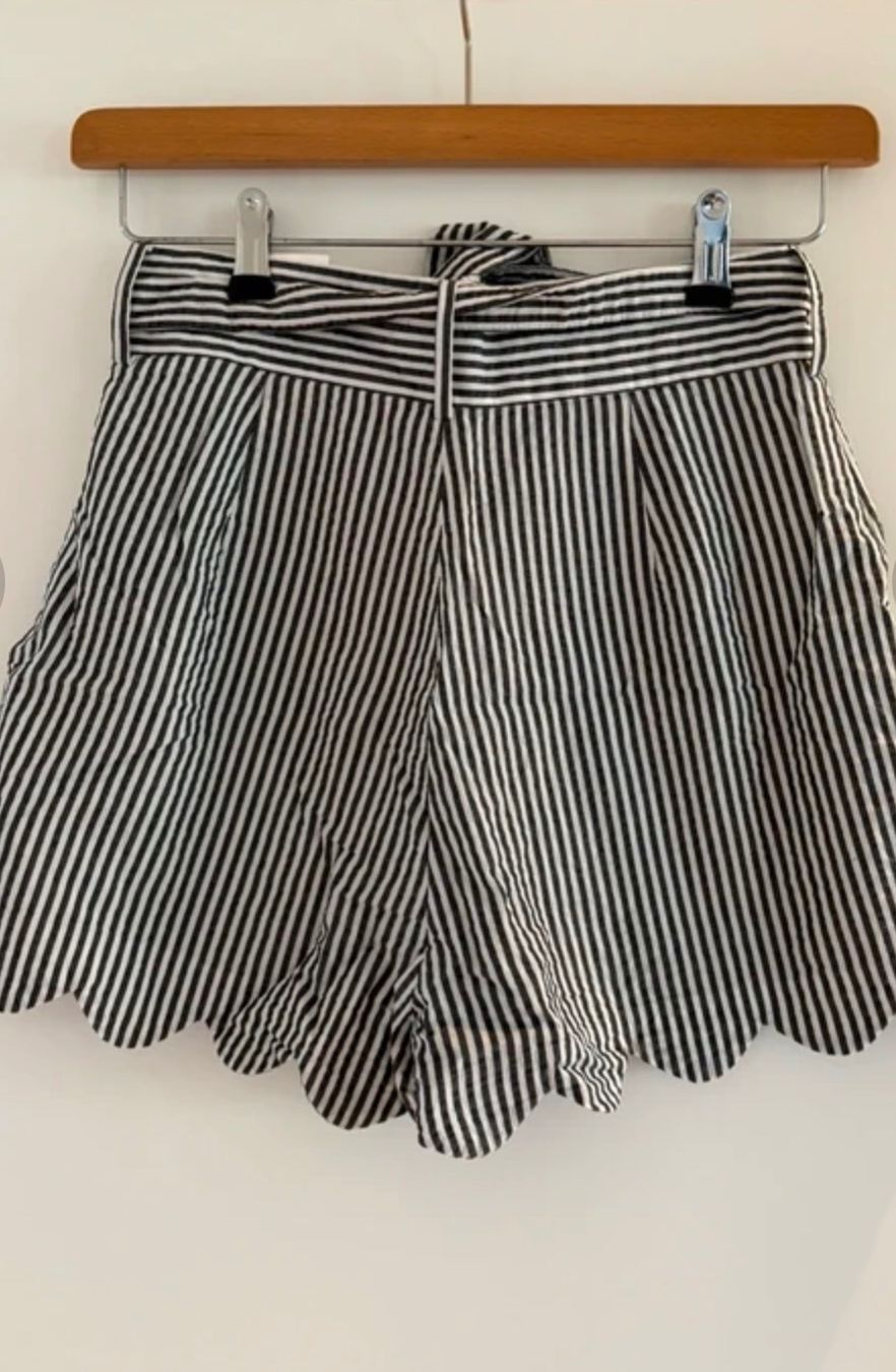 H&M Hosen: Hübsche Shorts von H&M – Gebraucht aus Laufenburg von samba1978 1