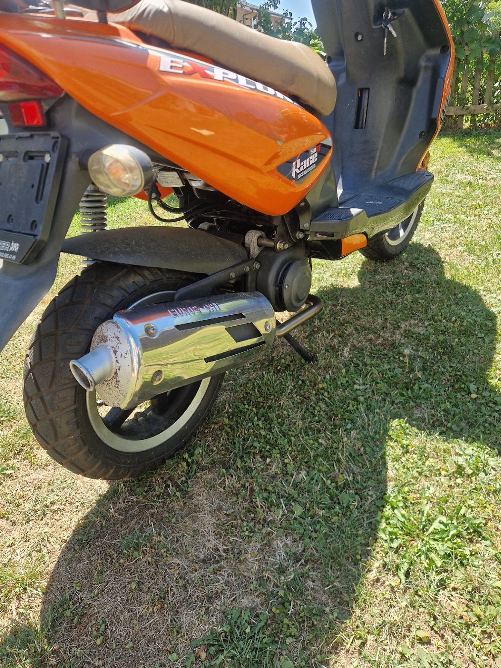 Explorer Scooter: Roller EXPLORER Orange guter Zustand – Usato da Romanshorn venduto da Keller2011 3