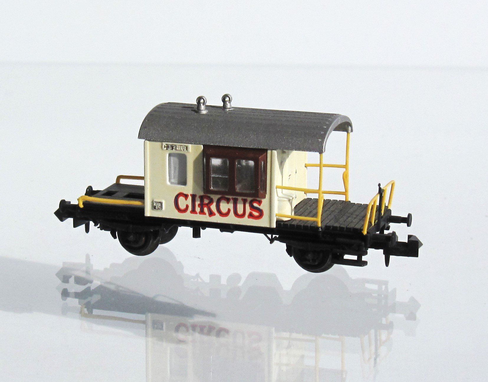 Hobbytrain Modellini di ferrovie: Hobbytrain/FischertraiNs 2002 Sputnik Circus – Nuovo e nell'imballaggio originale da Derendingen venduto da FischertraiNs