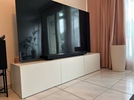 IKEA Besta TV-Bank mit Türen, weiß