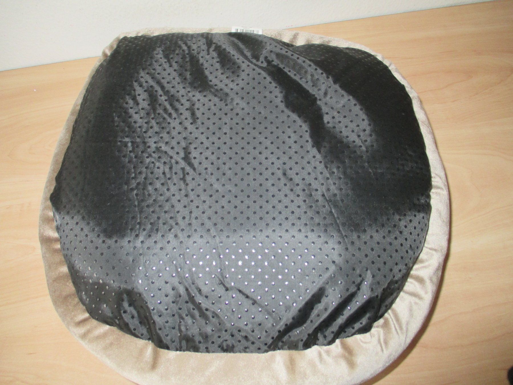 Cucce & Letti: Hunde Kuschelbett ca 40x40cm Neu – Nuovo (secondo la descrizione) da Winterthur venduto da katzen07 4