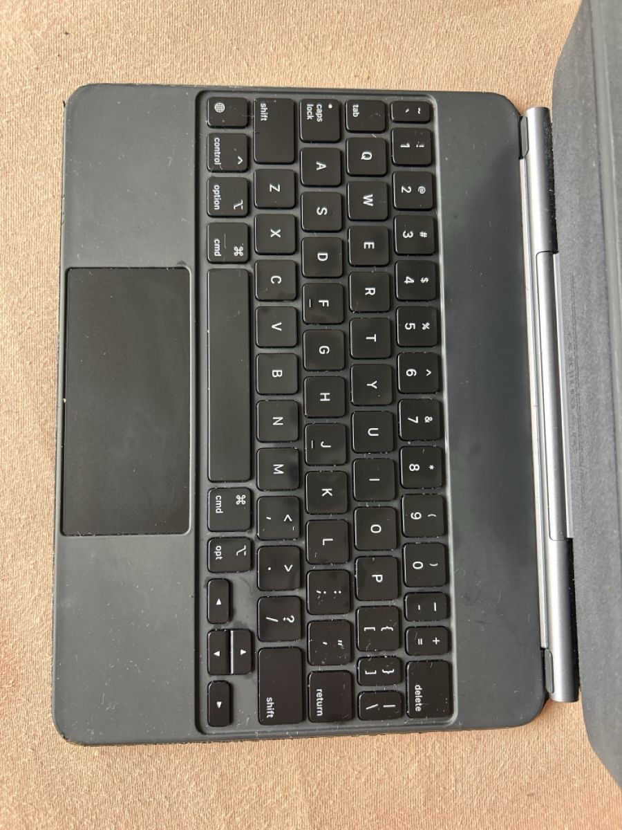 Apple Tablet PC: iPad Pro 11 2020 WiFi & Cellular, Magic Keyboard, Apple pen – Usato da Zürich venduto da cor_55xv 4