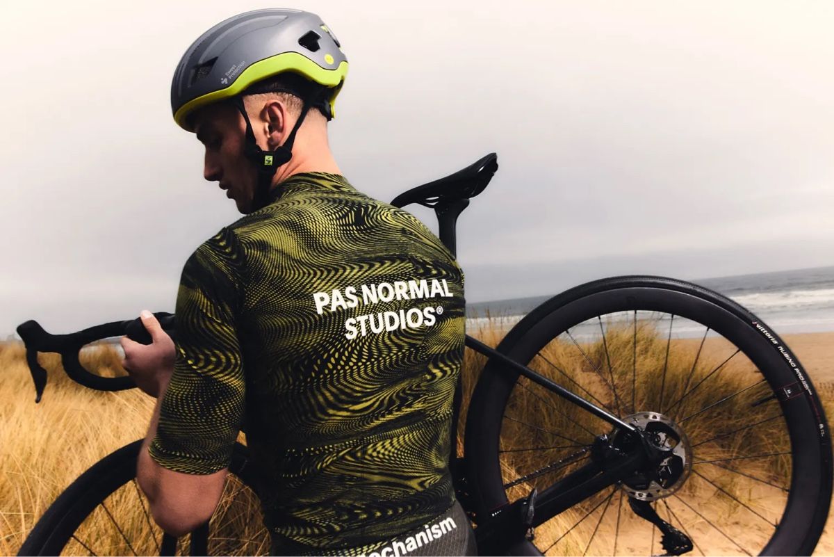 Pas Normal Studios Canottiere & Pantaloni: Pas normal studios Maillot XL essentials green psych – Usato da Sion venduto da Linkebeek 5