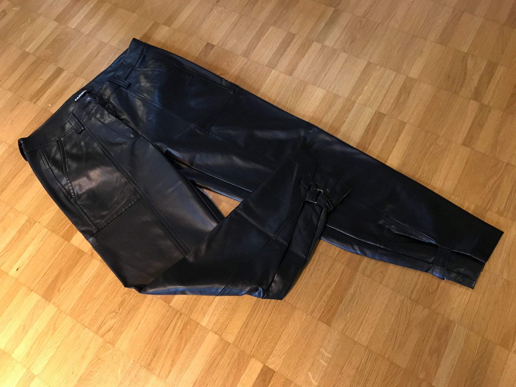 Cambio Hosen: Coole Cambio Kunstlederhose Gr 36 – Neu (gemäss Beschreibung) aus St. Margrethen SG von kellenbh 1