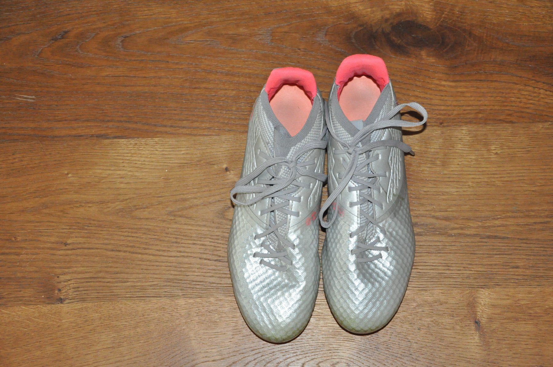 Decathlon Scarpe da uomo: Fussballschuhe Kipsta Gr. 41 – Usato da Rain venduto da lucerne 1