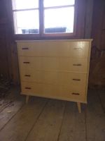 Kommode aus Holz