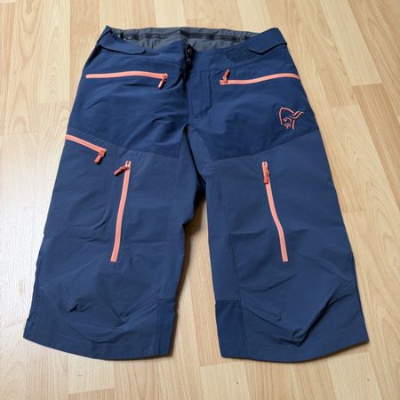 Norrona Fjora Shorts blau Grösse M guter Zustand