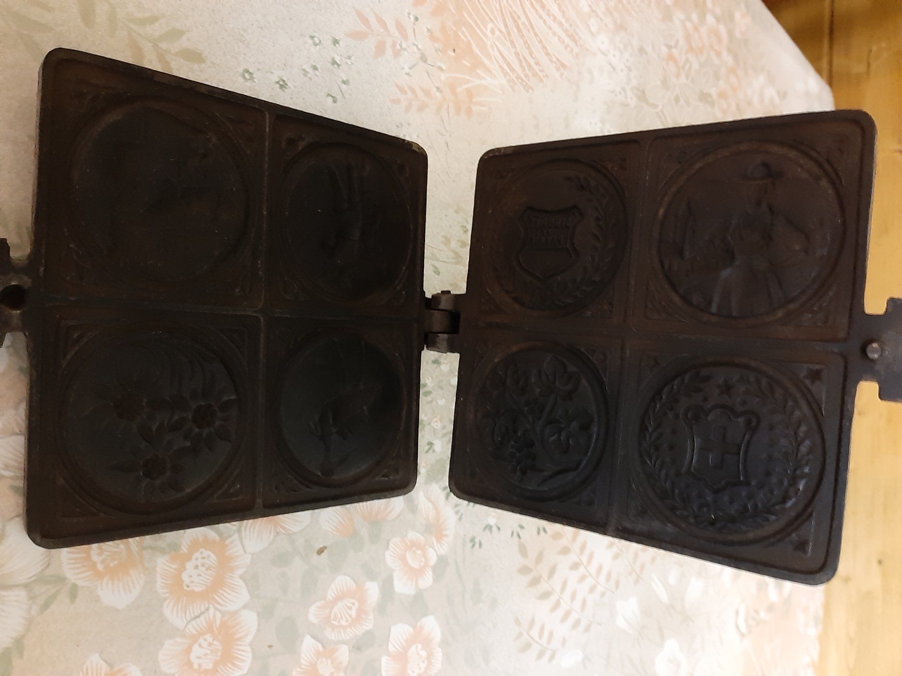 Cucine complete: Fer à bricelet – Usato da Aigle venduto da Calcicole 2
