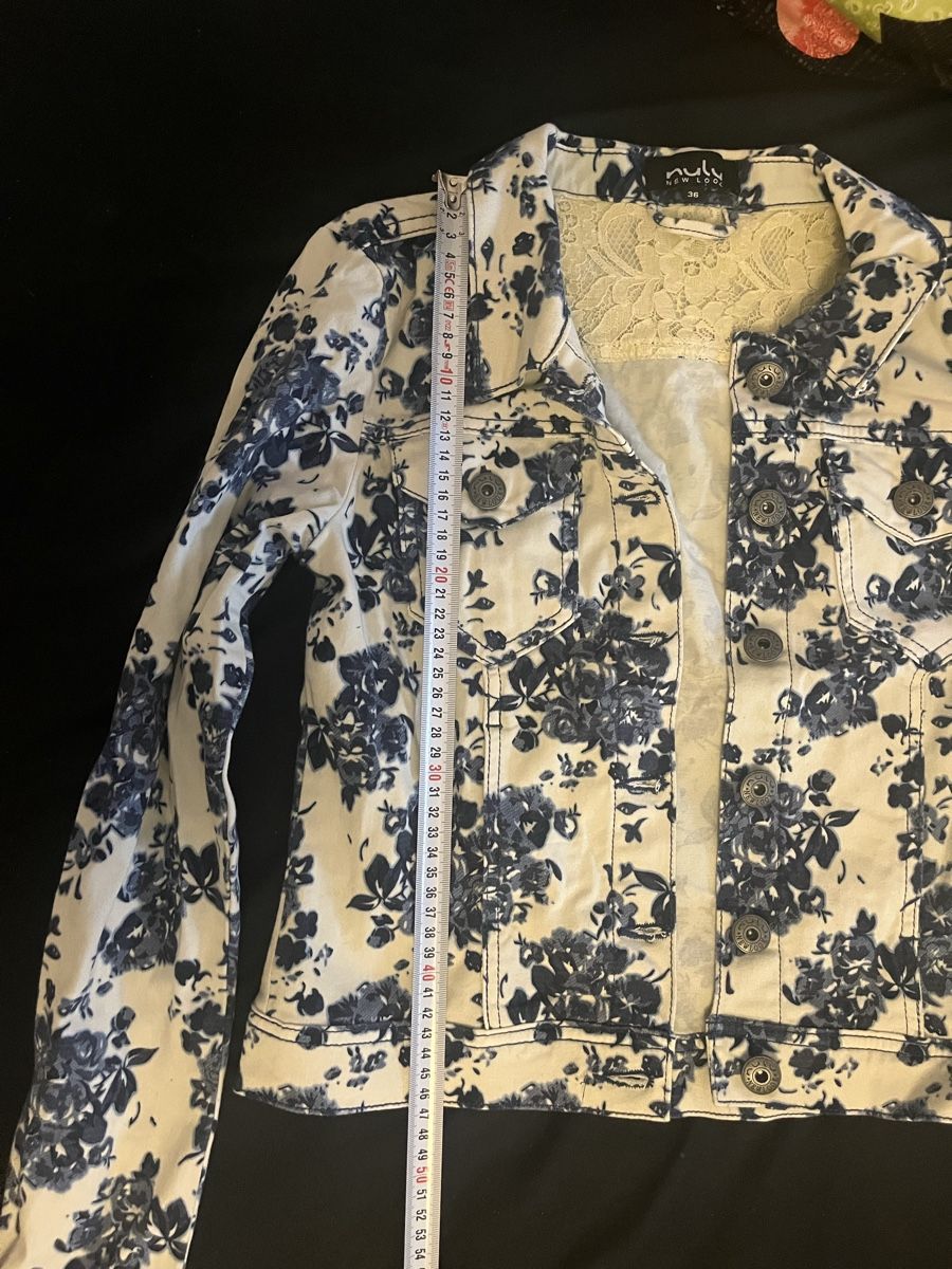Jacken: Damen Jacke blau/weiss Blumenmuster  – Neu (gemäss Beschreibung) aus Olten von sae_82z2 1