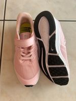 Nike Star Runner rosa, Gr. 32, Kinder Laufschuh neu