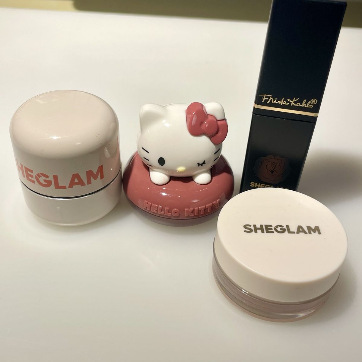 Make-up: Sheglam Make up Set Hellokitty Blush, Jelly Blush, Concealer – Nuovo (secondo la descrizione) da Bellach venduto da Lapislazuli_blues 1