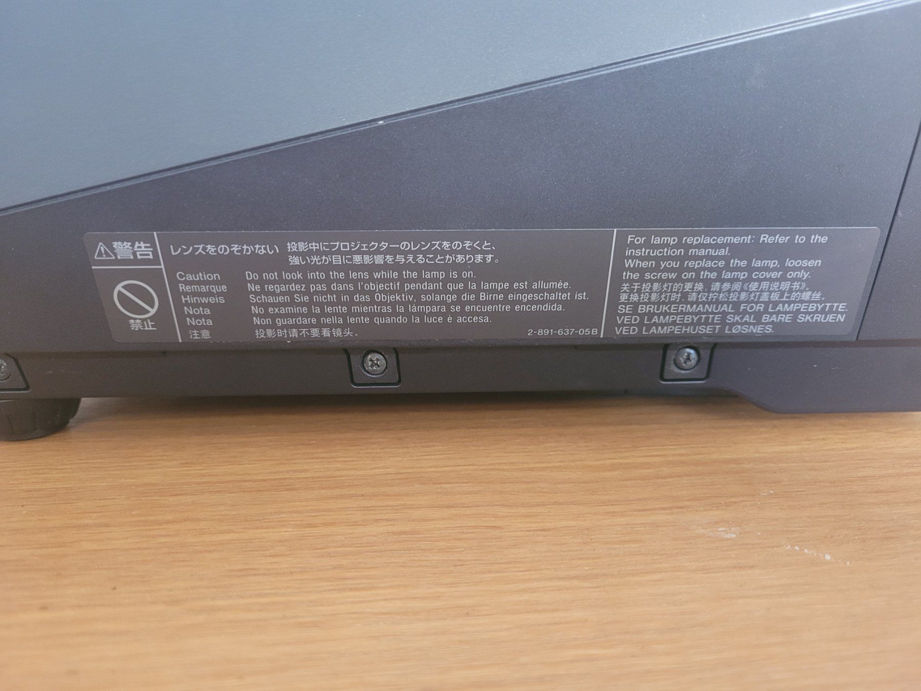 Sony Proiettori: Sony VPL FE 40 without LCD. – Usato da Dübendorf venduto da Saturnin35 5