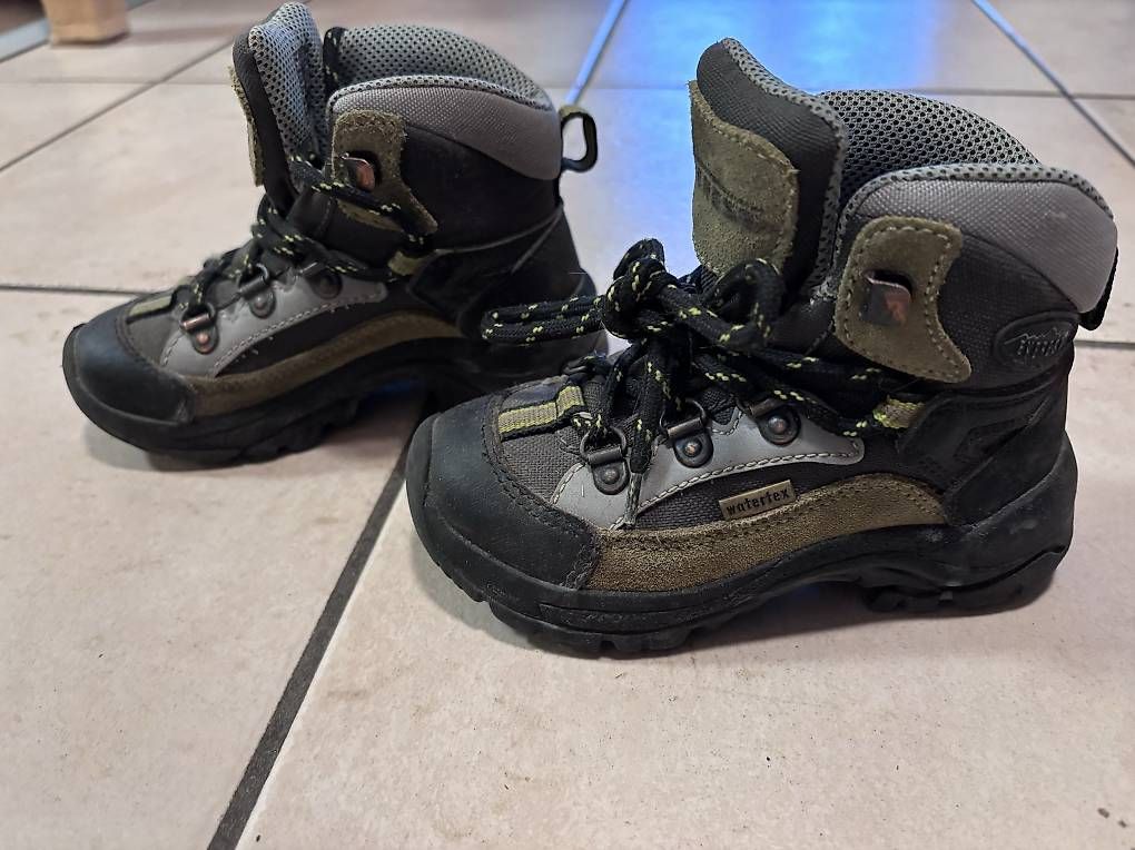 Scarpe per ragazzi: Wanderschuhe Grösse 27 – Usato da Langenbruck venduto da Marve01 1