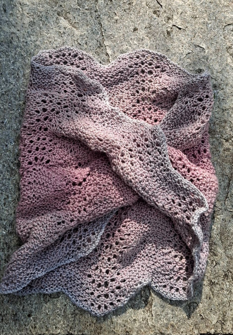 Foulard & Sciarpe: Loop Möbius und Mütze handgestrickt, Set 1   NEU – Nuovo (secondo la descrizione) da Langenthal venduto da Handstrick 2