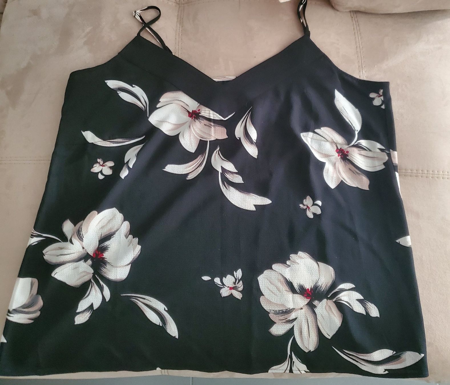 Only Tops: top Only Carmakoma – Neu (gemäss Beschreibung) aus Montsevelier von Sherlock007