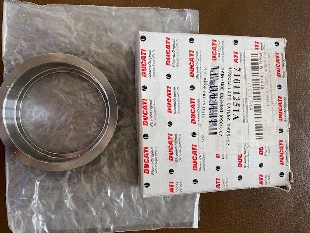 Ducati Alle Motorradersatzteile: Ducati Lagerbuchse diverse Modelle OEM NEU Original – Neu und originalverpackt aus herrliberg von fgh_1956