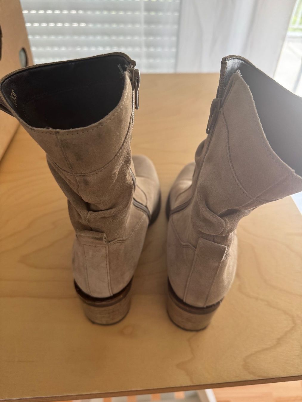 Gabor Scarpe da donna: Stiefeltte, Gabor, Gr. 40, beige, Wildleder – Usato da Rorschacherberg venduto da beeechen 4