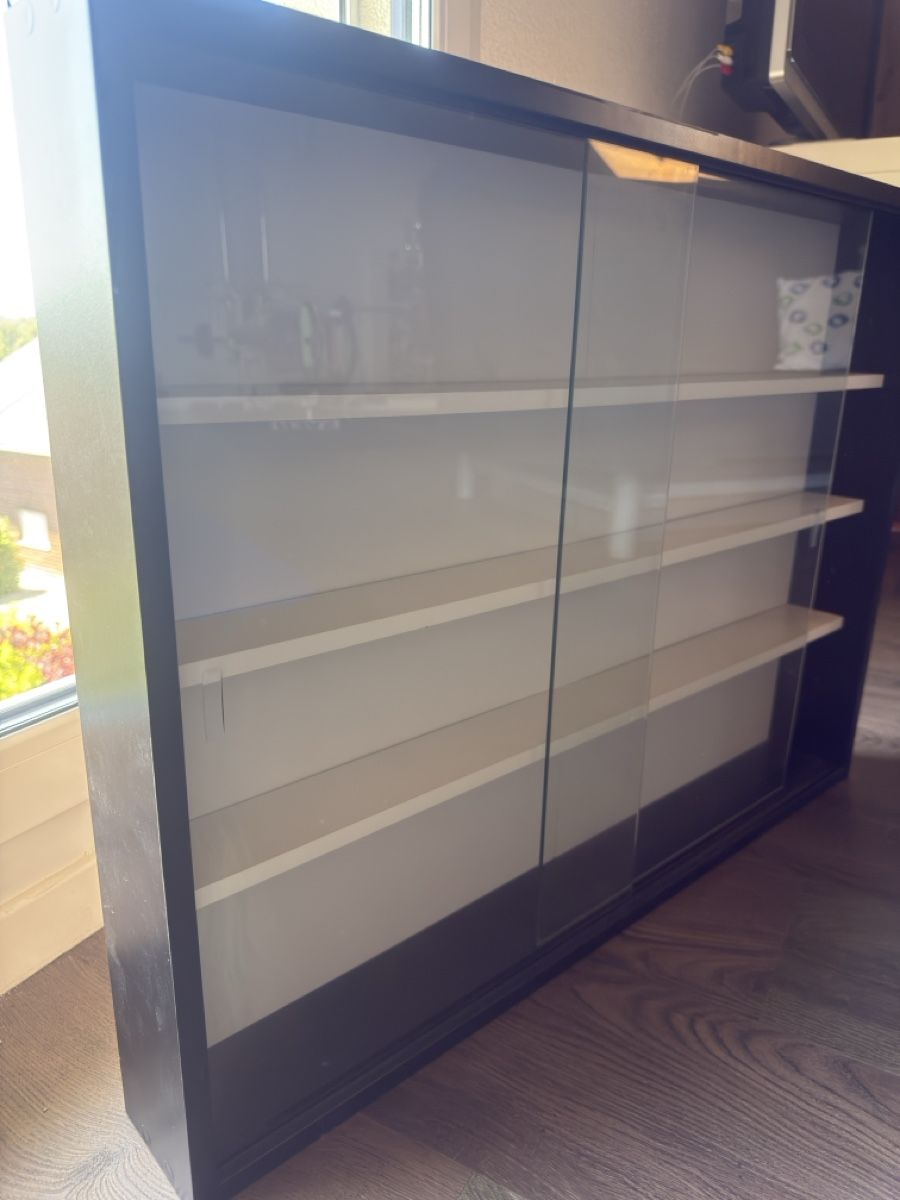 Vetrine: Sammlervitrine mit Glasschiebetüren in Schwarz – Nuovo (secondo la descrizione) da Ruppoldsried venduto da Robinbe 2