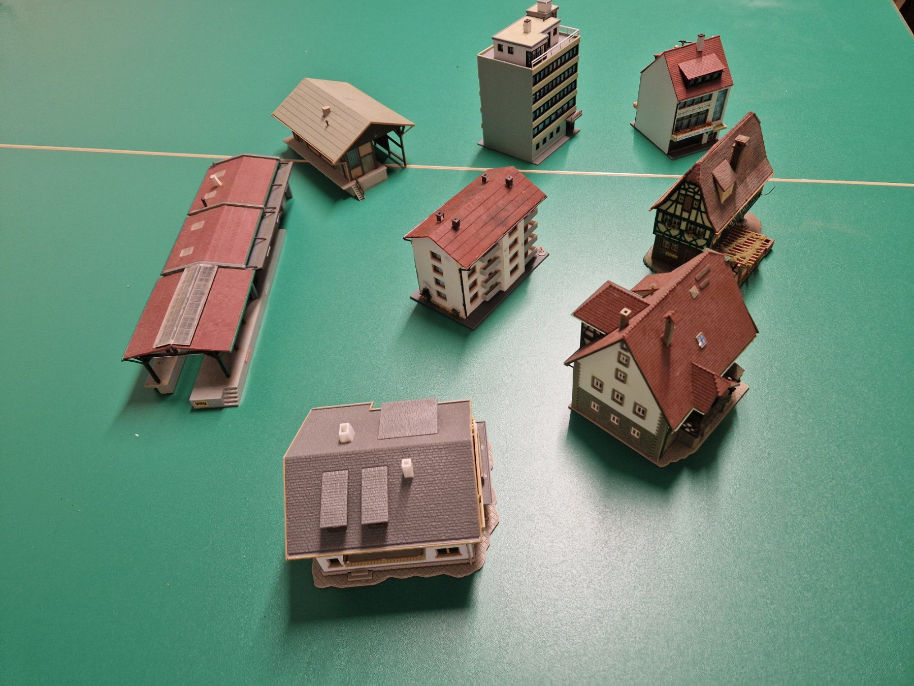 Modelleisenbahnen: Diverse Stadthäuser – Gebraucht aus Islikon von Hitch2010 2