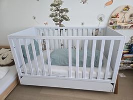 Kinderbett weiss mit Schublade und höhenverstellbar