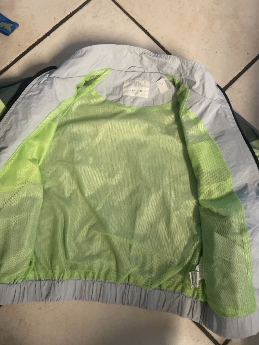 Zara Jacken & Mäntel: Zara Regen-/Übergangsjacke Gr. 120Top – Gebraucht aus Obergerlafingen von cabo4 2