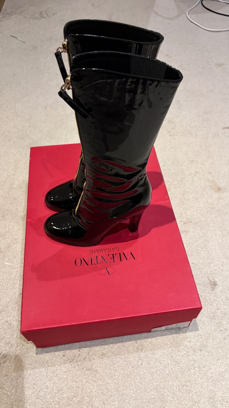Valentino Scarpe da donna: Stiefel Valentino Garavani 38,5 – Usato da Liestal venduto da Goldart 1