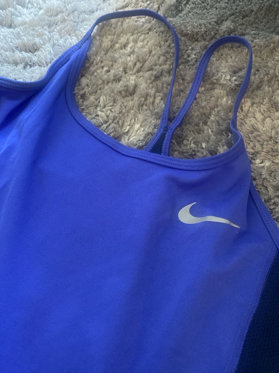 Nike Lotti di vestiti: Set Nike – Nuovo (secondo la descrizione) da Zürich venduto da lcl_r88r 1