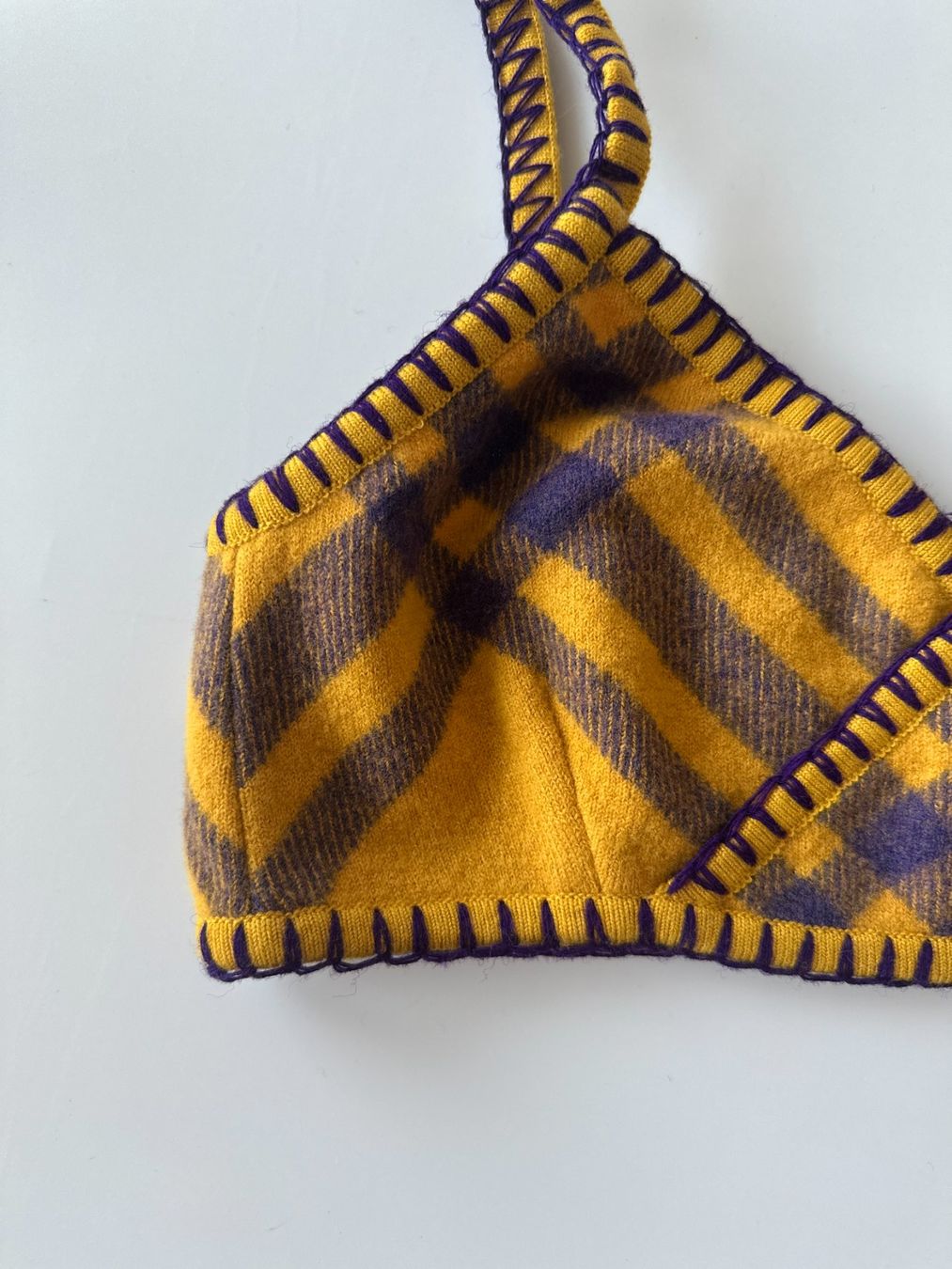 Burberry Tops: Wool top Burberry – Neu (gemäss Beschreibung) aus Lugano von juledo 1