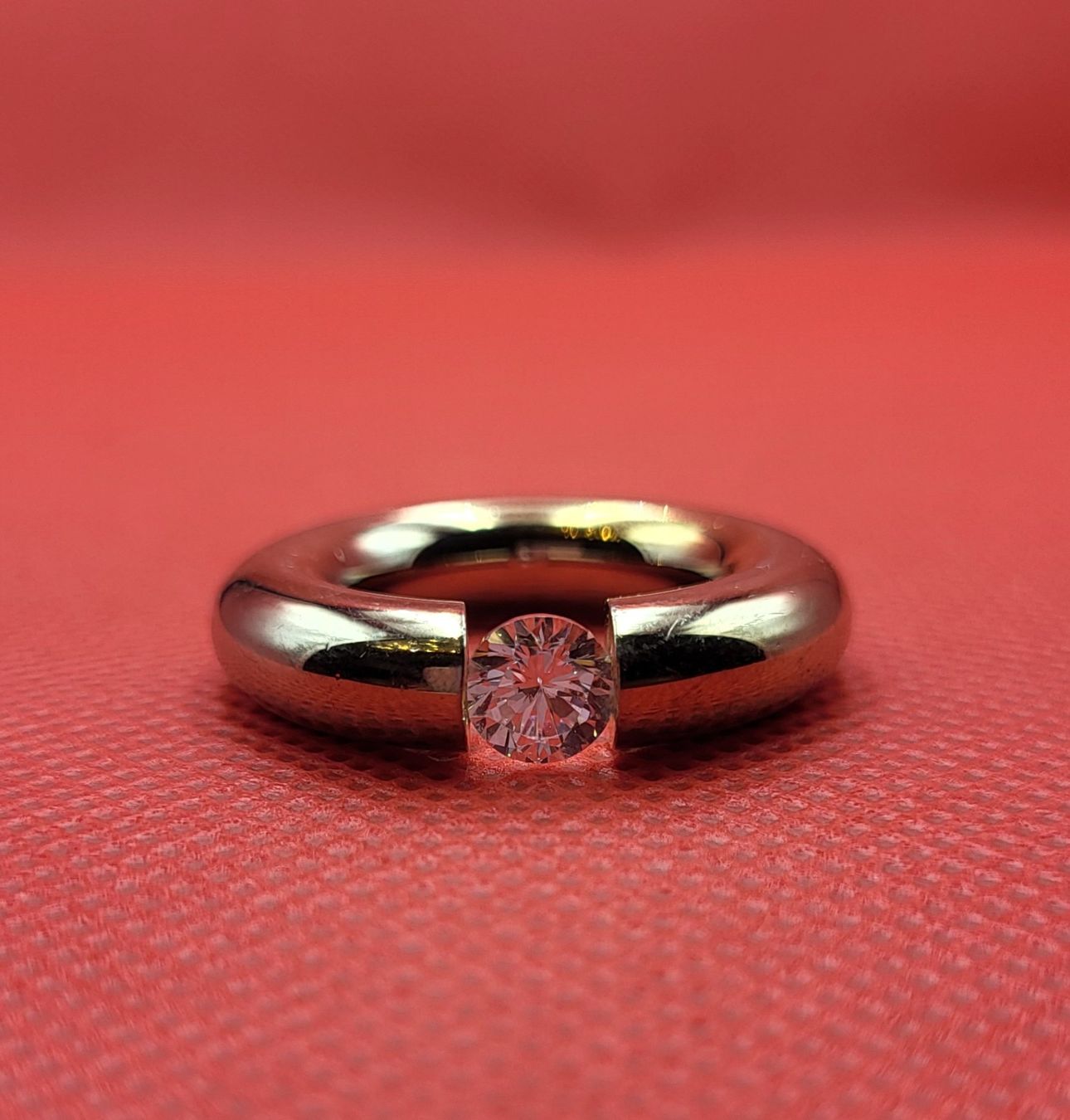 Anelli: Massiv Ring Mit Stein – Usato da Wald ZH venduto da SwissPawnshop 1
