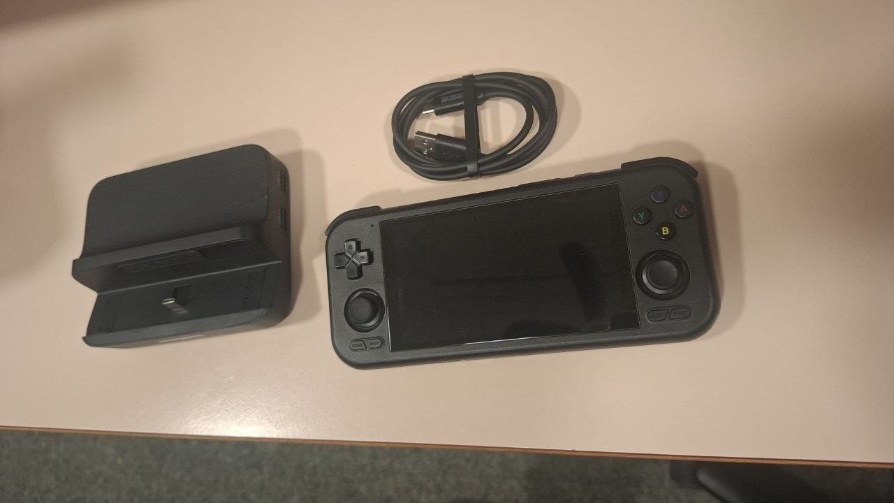 Retroid Console: Retroid Pocket 4 + Dock – Usato da Villeret venduto da 450_bushma
