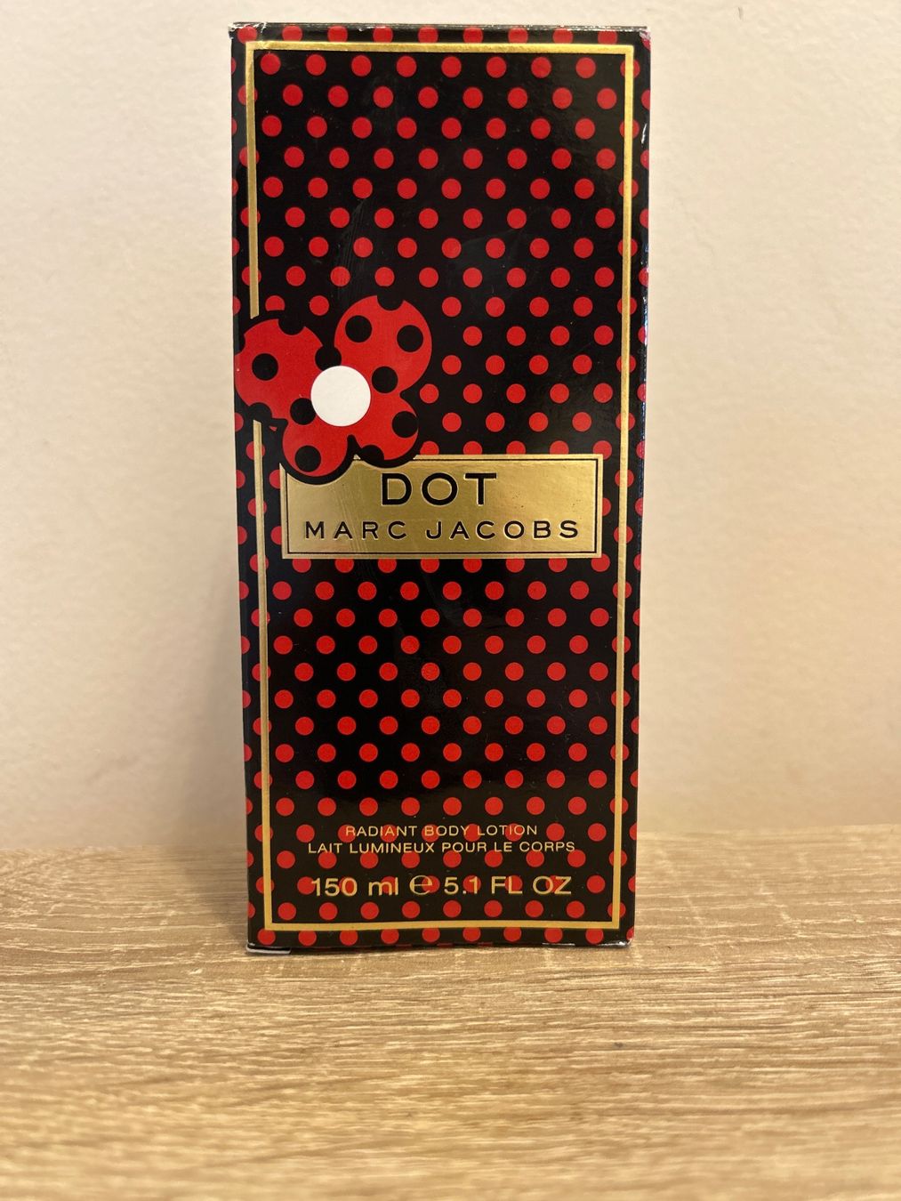 Marc Jacobs Feuchtigkeitspflege: Marc Jacobs Dot Body Lotion neu, orginalverpackt – Neu und originalverpackt aus Zürich von 11Orchidee30