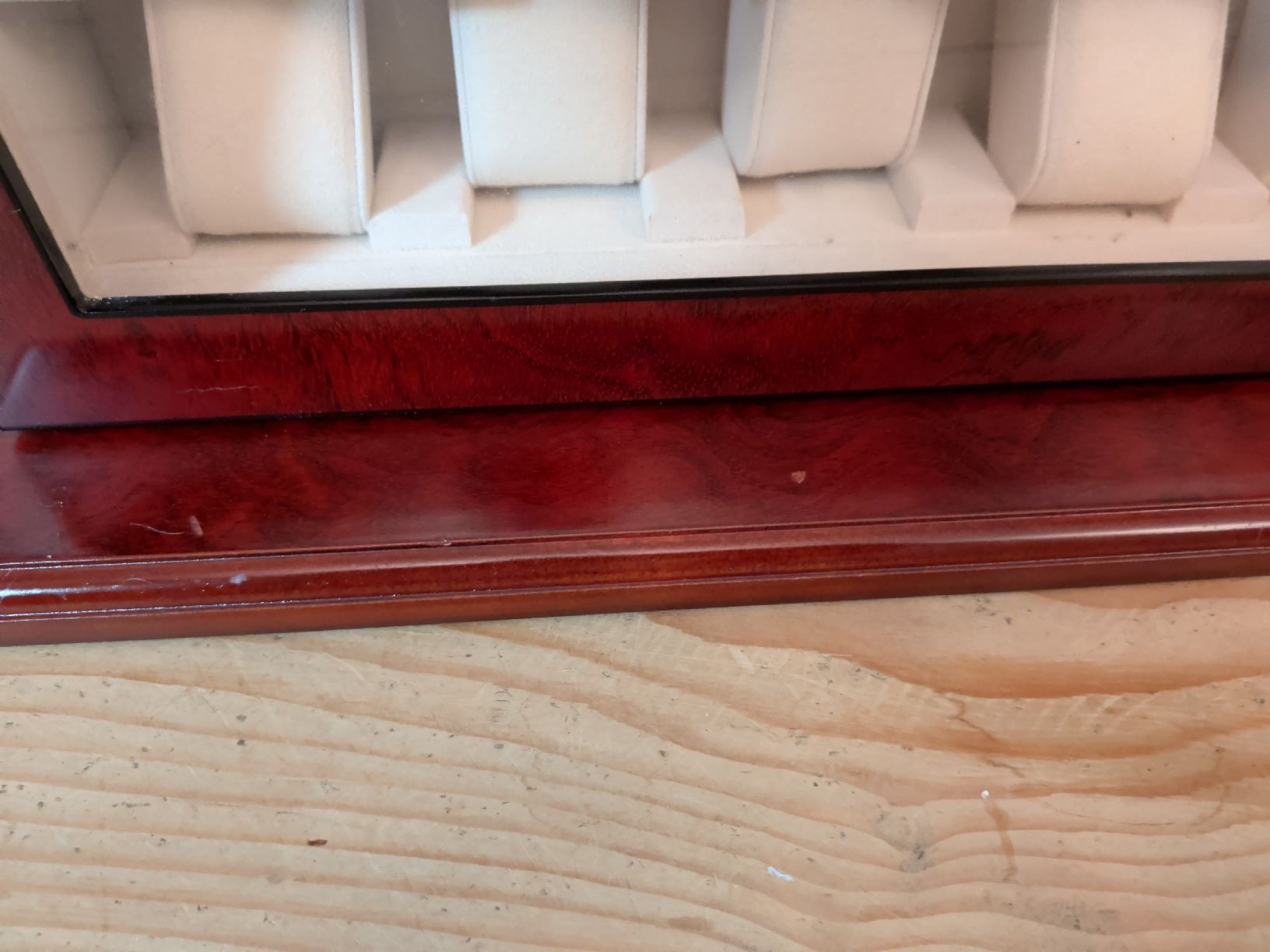 Vetrine: 30er Uhrenbox Vitrine Holz abschliessbar – Usato da Dietfurt venduto da Subforce1853 7