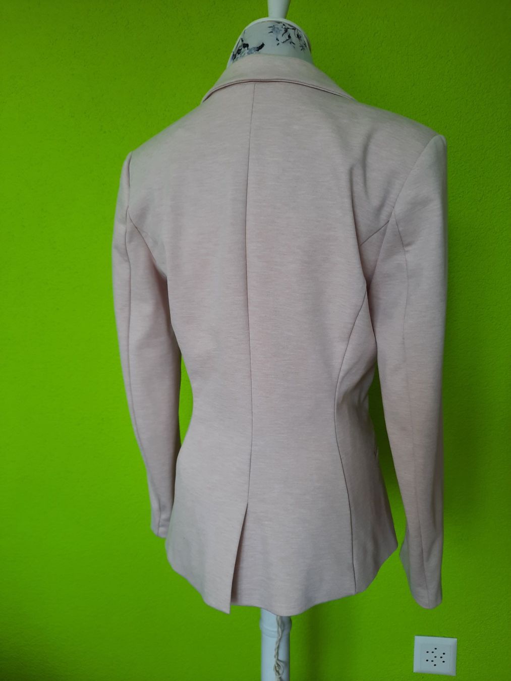 H&M Giacche: Damen sweat Blazer Gr.36 ungetragen – Nuovo (secondo la descrizione) da Buchs SG venduto da miska01 4