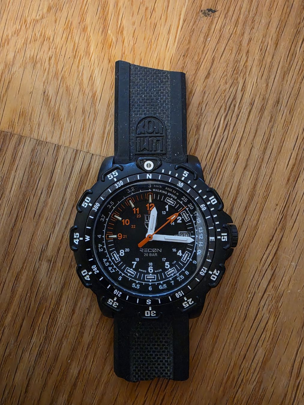 Luminox Orologi: Luminox Recon 8800 series – Usato da Liebefeld venduto da brokeaf