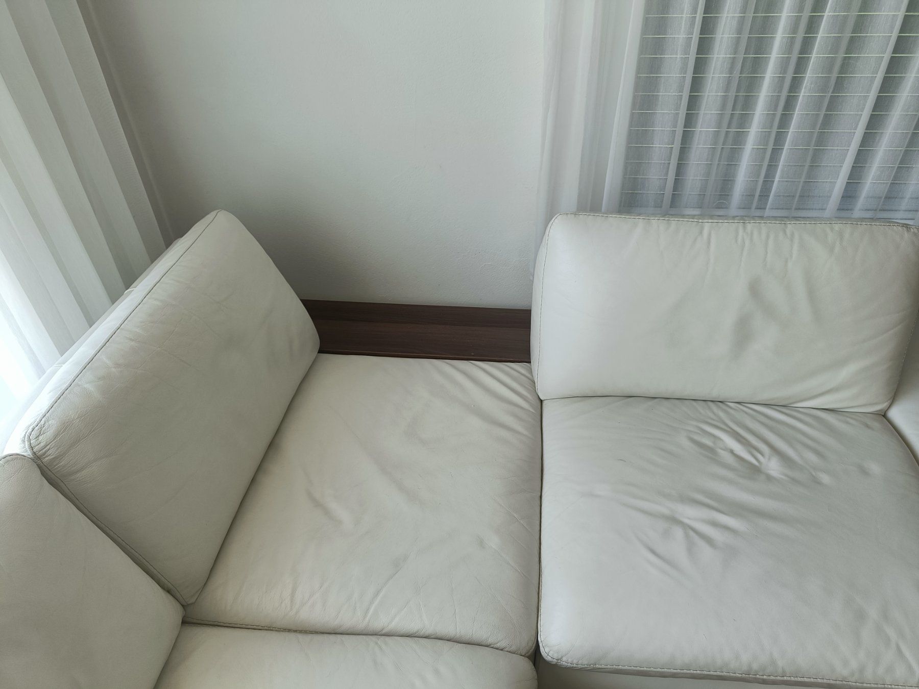 Sofas: Weisses Ledersofa – Gebraucht aus Niederglatt ZH von Marcj 3