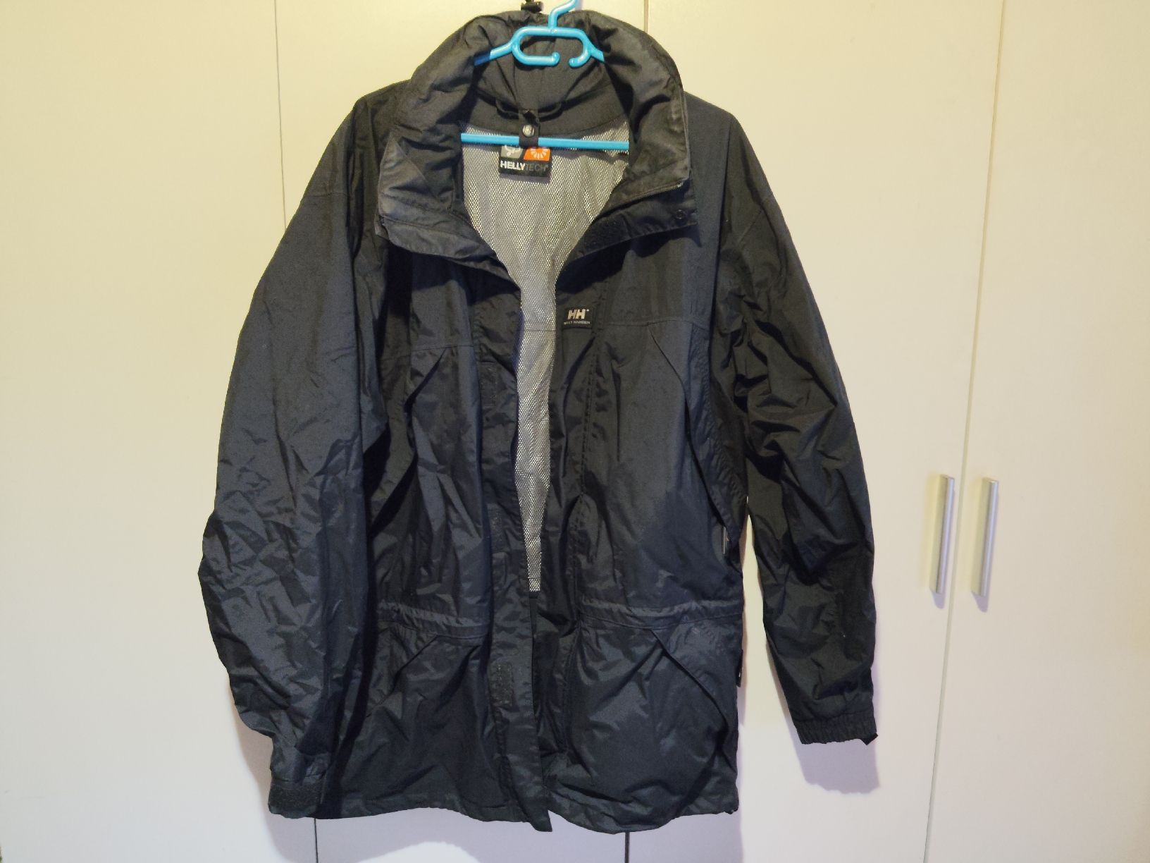 Helly Hansen Jacken: Helly Hansen Helly Tech Regenjacke Schwarz XL – Gebraucht aus Rothrist von SiddharthaMoon 2