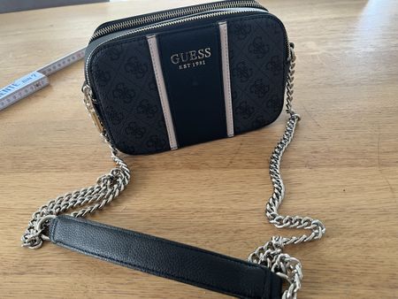 Guess Umhängetasche Monogramm schwarz LxB ca. 20x13cm
