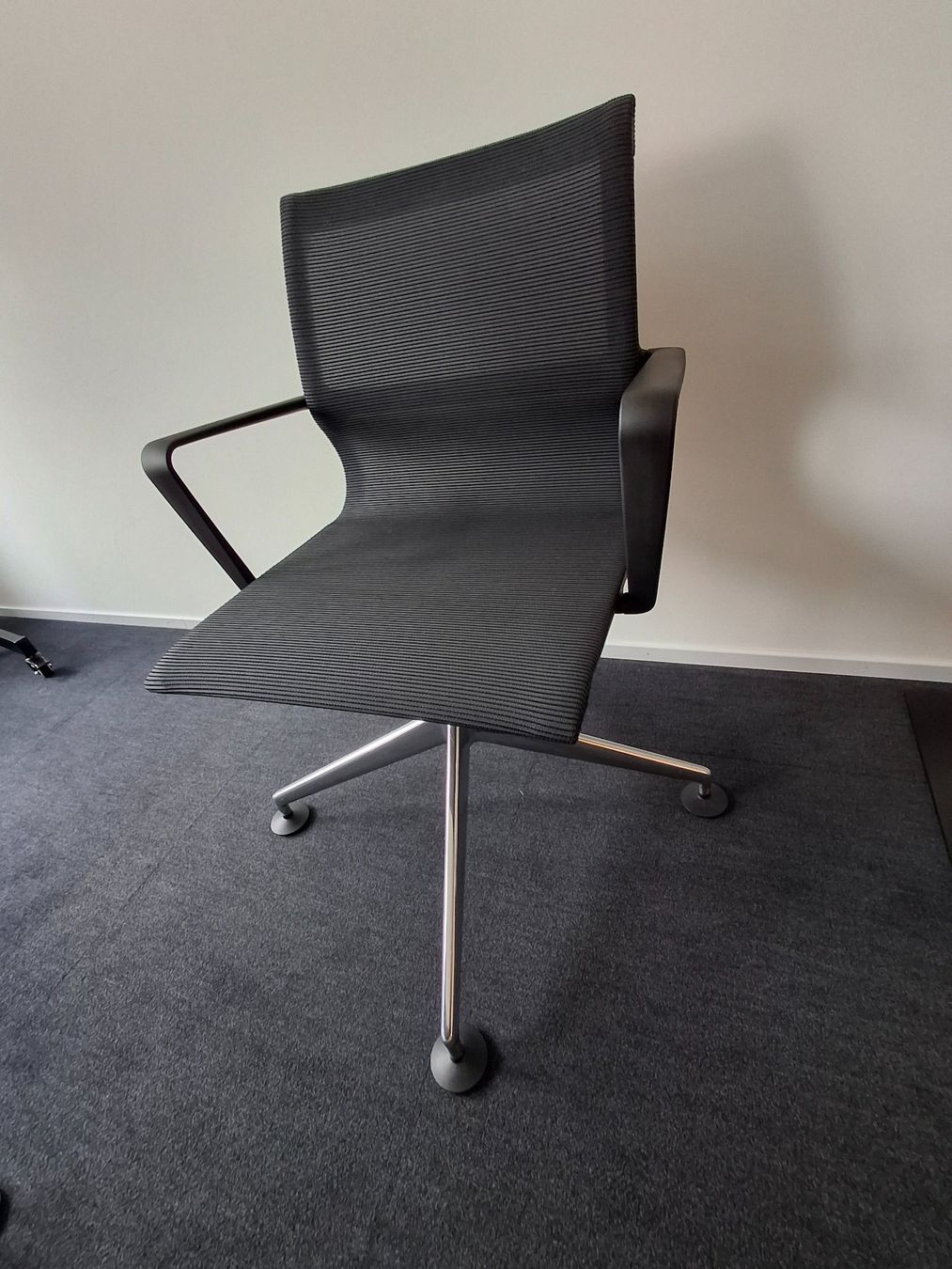 Vitra Sedie: Konferenzstuhle 6Stk – Usato da Pfäffikon SZ venduto da adm_mkv7