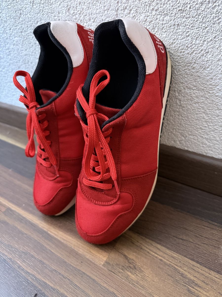 Scarpe da uomo: Rote Sneakers "die Mobiliar" - Grösse 43 – Usato da Mels venduto da all_for_you 3