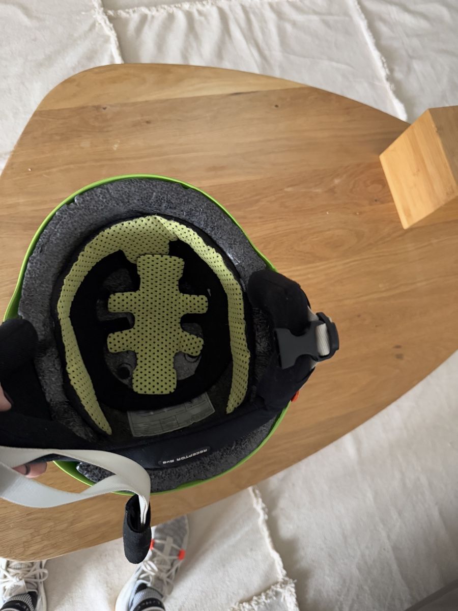 Poc Caschi: Kinder Skihelm von POC – Usato da Neerach venduto da the_modern_mini 2