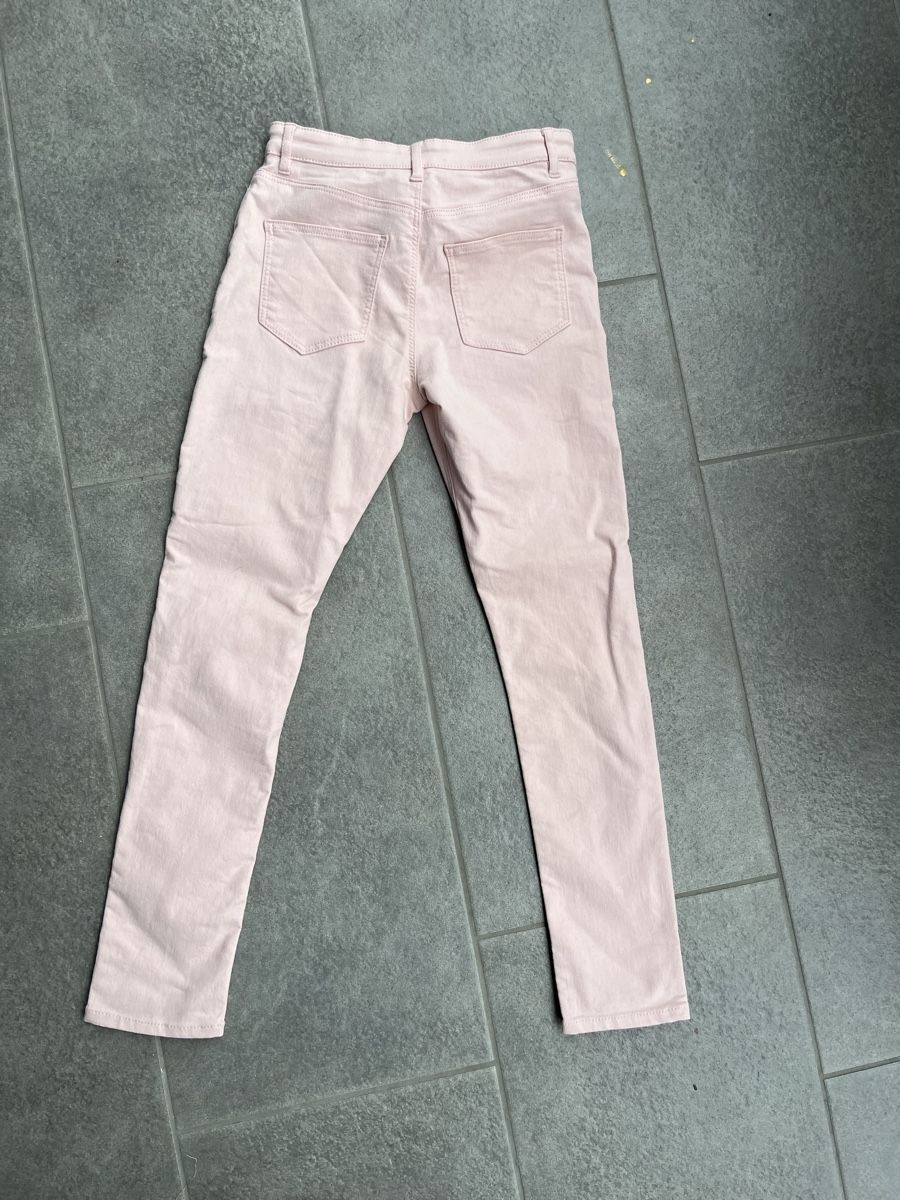 H&M Pantaloni: Jeans / Hose H&M 146 – Usato da Wil ZH venduto da Wonderwoman76 2
