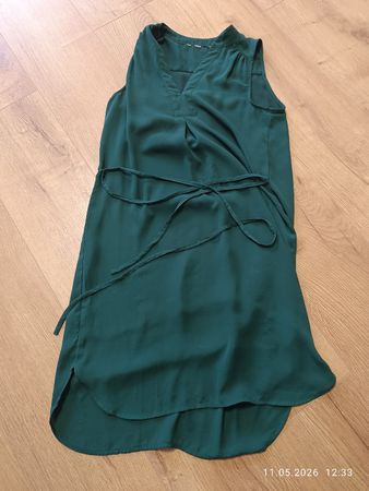 grünes Kleid