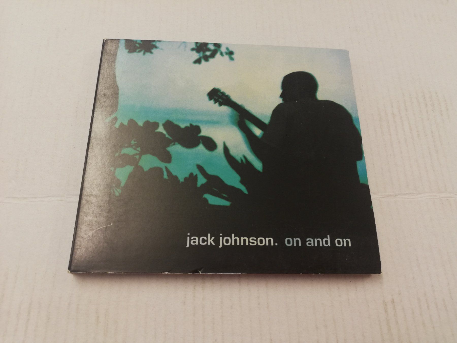 CDs: JACK JOHNSON - ON AND ON – Gebraucht aus Bern von Vinylsound.ch